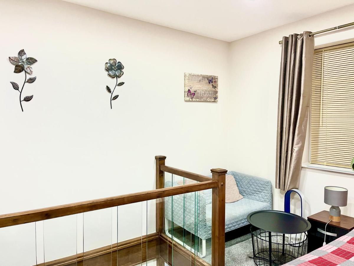 Ar-Rahman, 1 Bed Room And 1 Living Room Apartment Dartford Luaran gambar