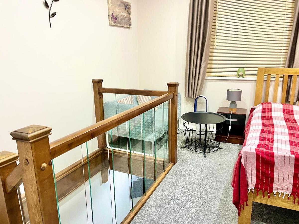 Ar-Rahman, 1 Bed Room And 1 Living Room Apartment Dartford Luaran gambar